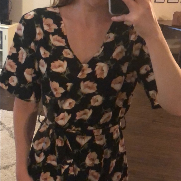 Floral Maxi dress size small - Picture 3 of 7